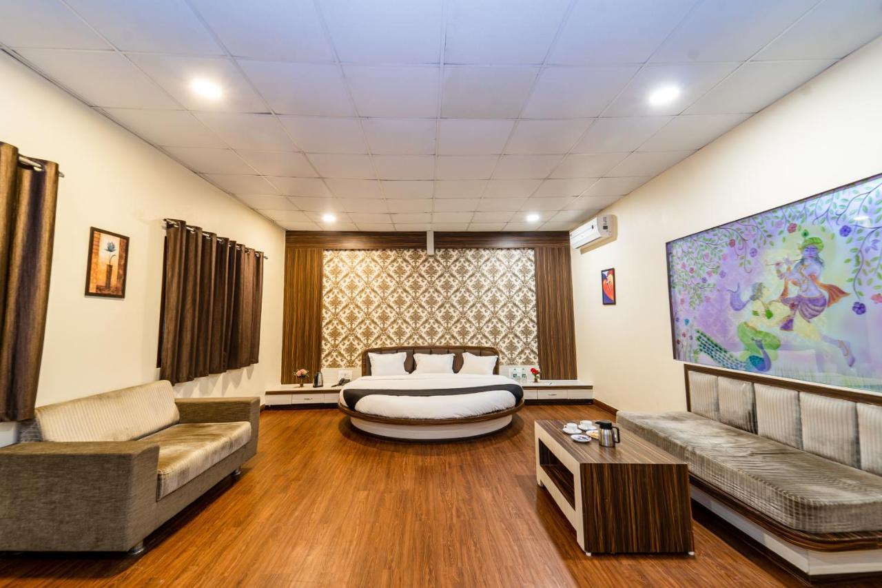 Narmada Hills Resort Omkareshwar Ngoại thất bức ảnh