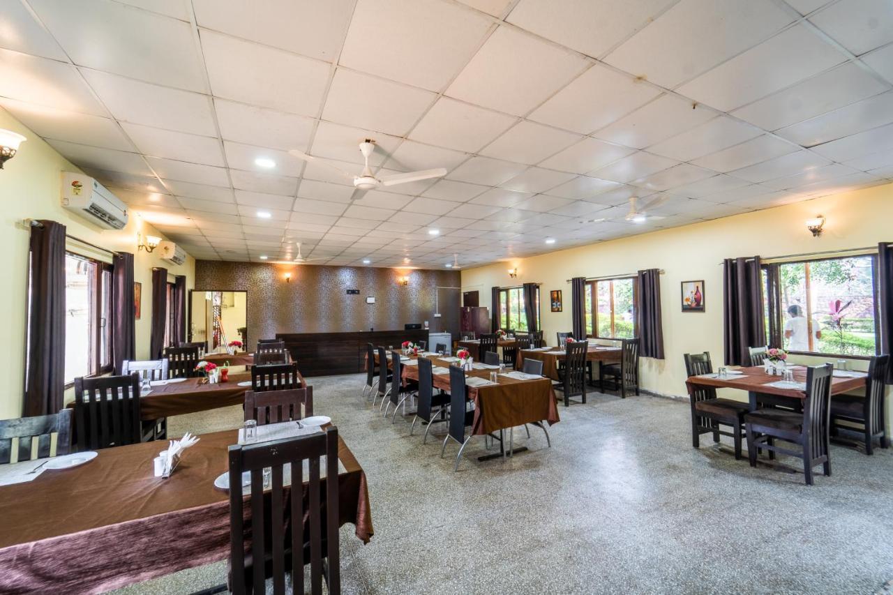 Narmada Hills Resort Omkareshwar Ngoại thất bức ảnh