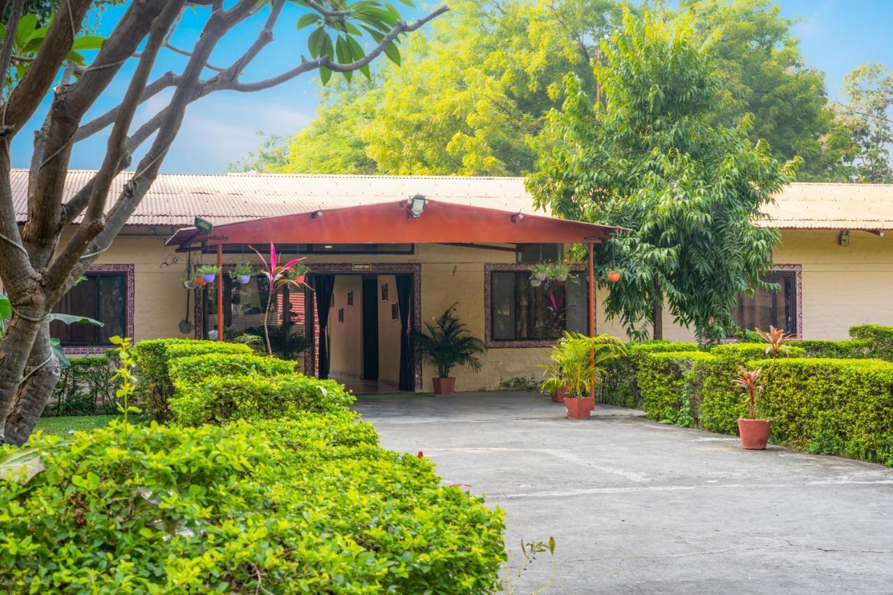 Narmada Hills Resort Omkareshwar Ngoại thất bức ảnh