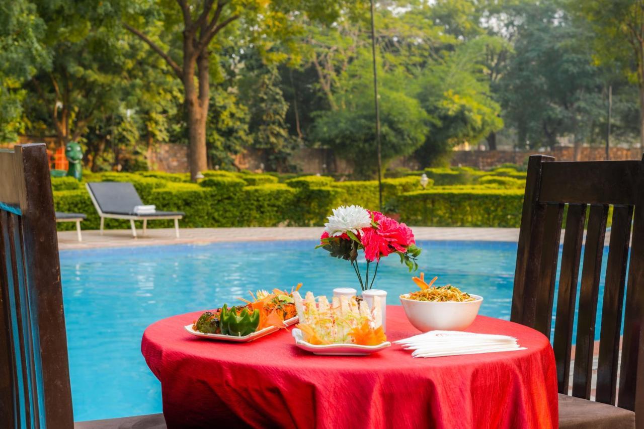 Narmada Hills Resort Omkareshwar Ngoại thất bức ảnh