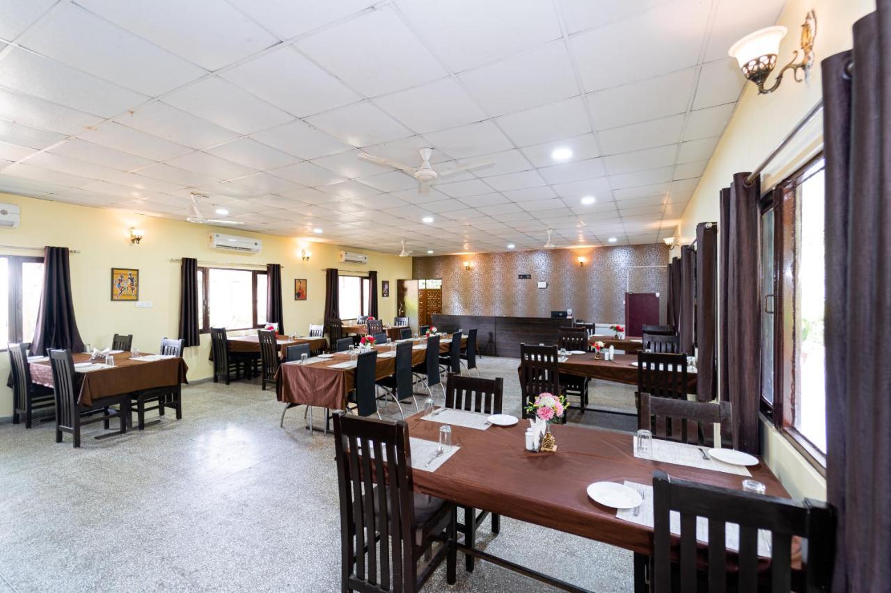 Narmada Hills Resort Omkareshwar Ngoại thất bức ảnh