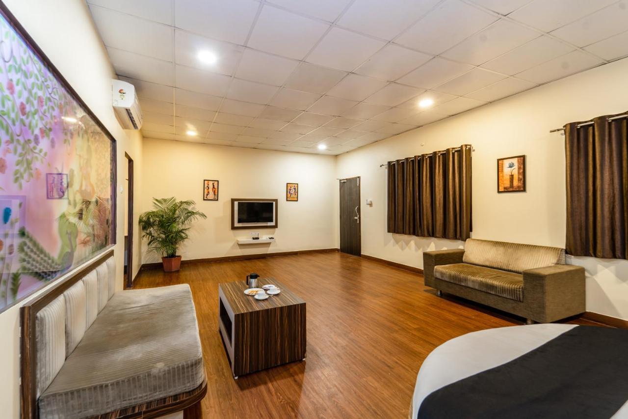 Narmada Hills Resort Omkareshwar Ngoại thất bức ảnh