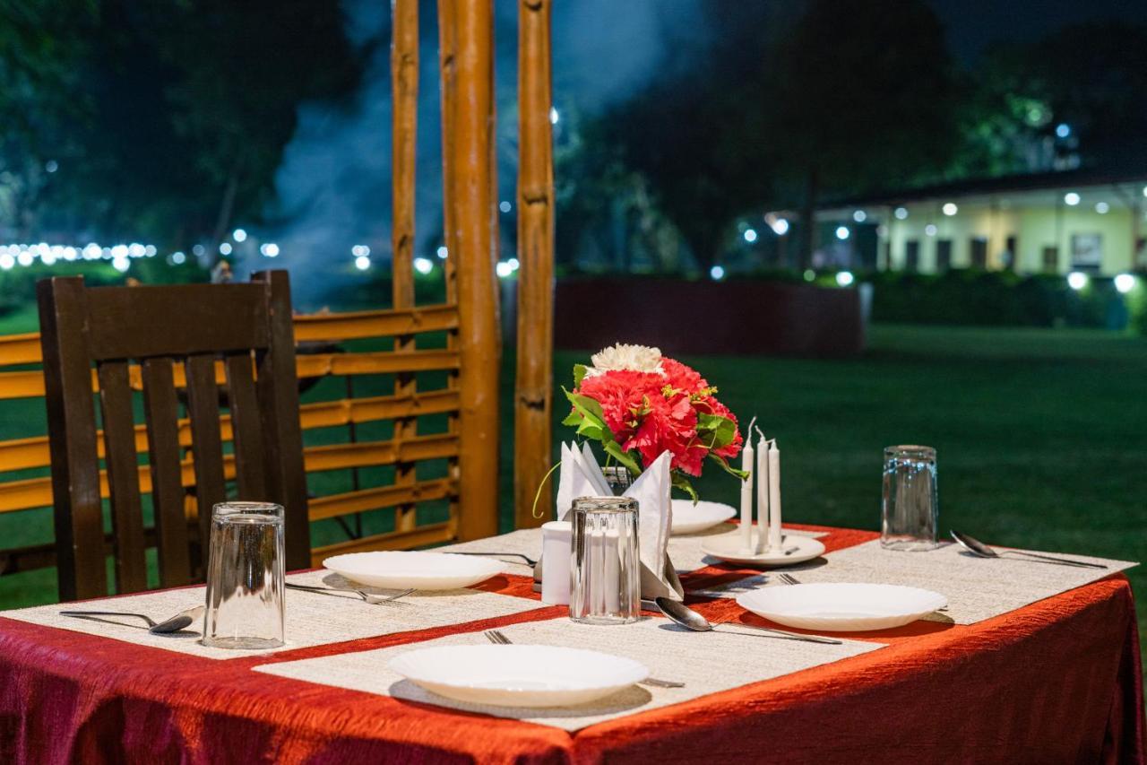 Narmada Hills Resort Omkareshwar Ngoại thất bức ảnh